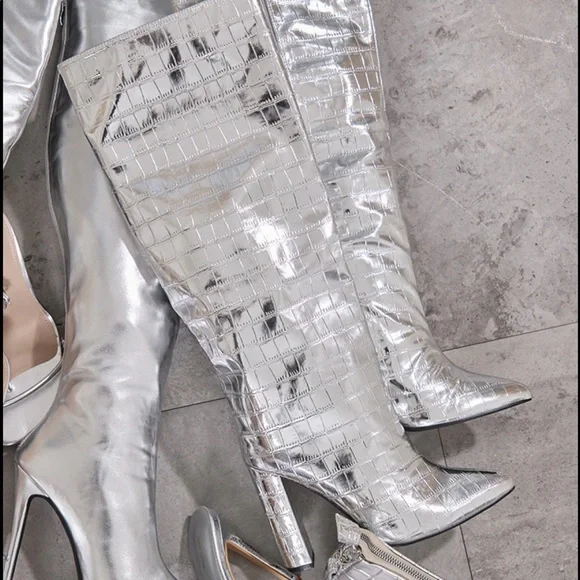 PrettyLittleThing Shoes Silver Wide Fit Metallic Point Toe